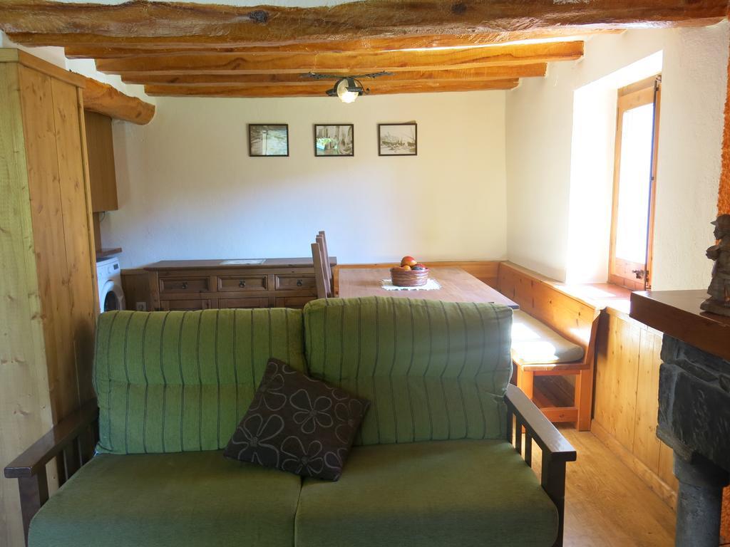 Apartamentos Rurales Les Barnedes Molló Buitenkant foto
